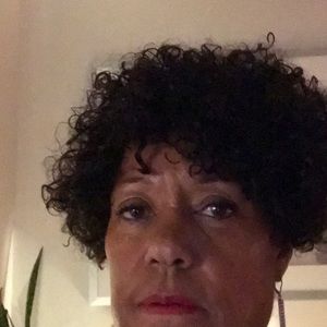 Meet your Posher, Pam